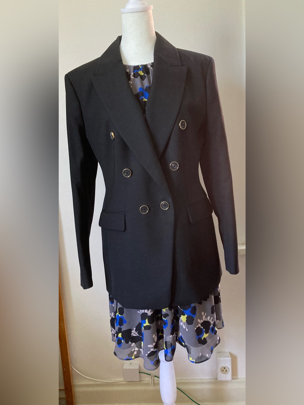 Waist 35" Banana Republic Captain's Blazer Black Double-Breasted Blazer Size 10